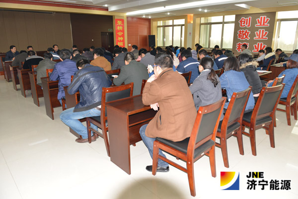 霄云煤矿组织召开通讯报道员经验交流座谈会