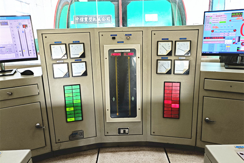 1694652119652878.jpg 花园煤矿主井提升机卡罐保护智能监测系统投入使用.jpg