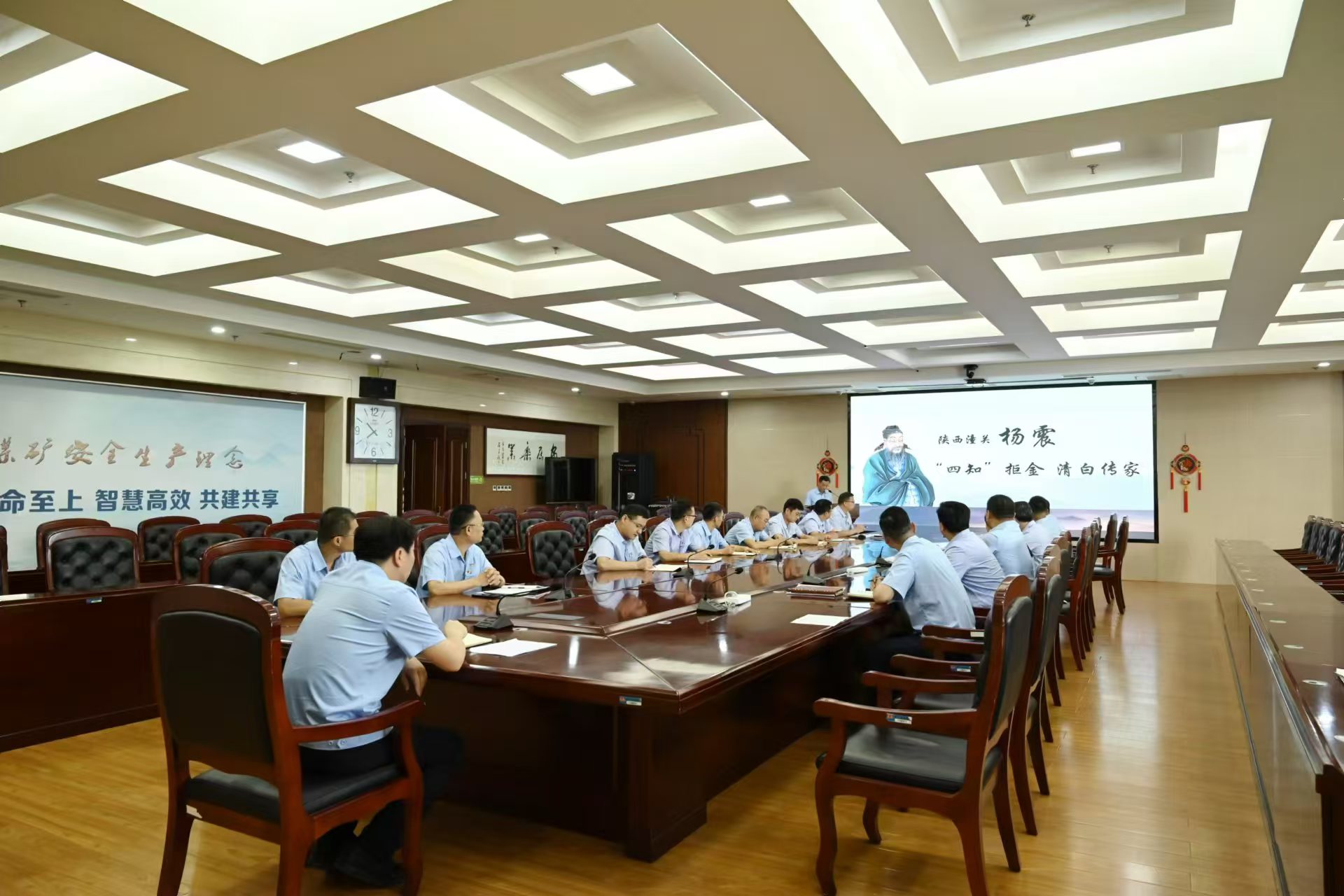 1724808314804048.jpg 005e6b2c8f1c7728ed12c01a5766912.jpg