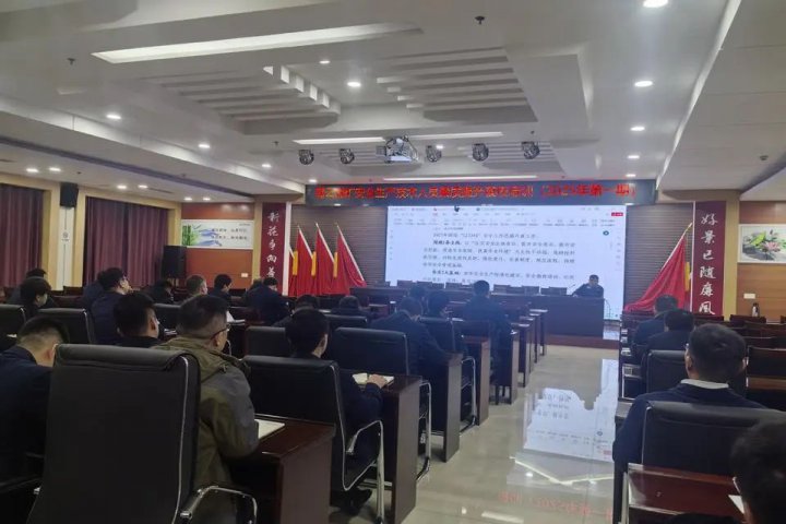 霄云煤矿多举措发挥“三类人”效应，提升基础管理水平