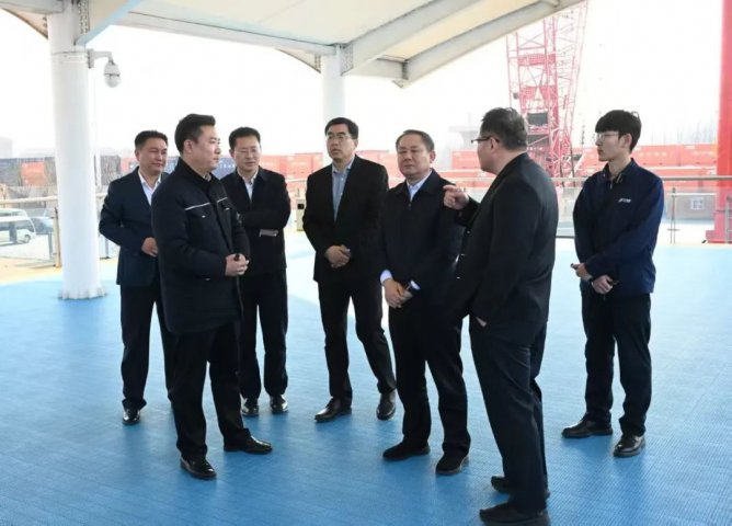 济宁市委领导到梁山港考察调研